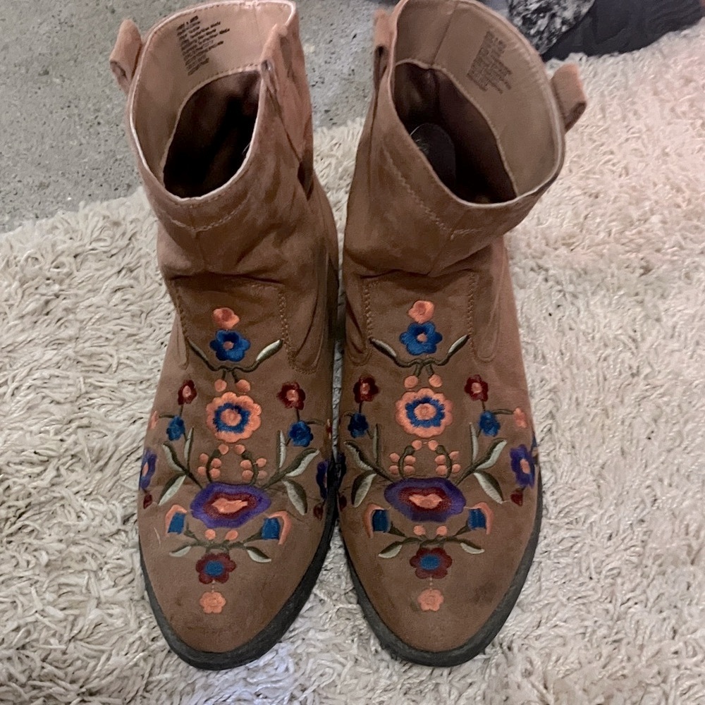 Mudd Tan Ankle Boots with Floral Embroidery